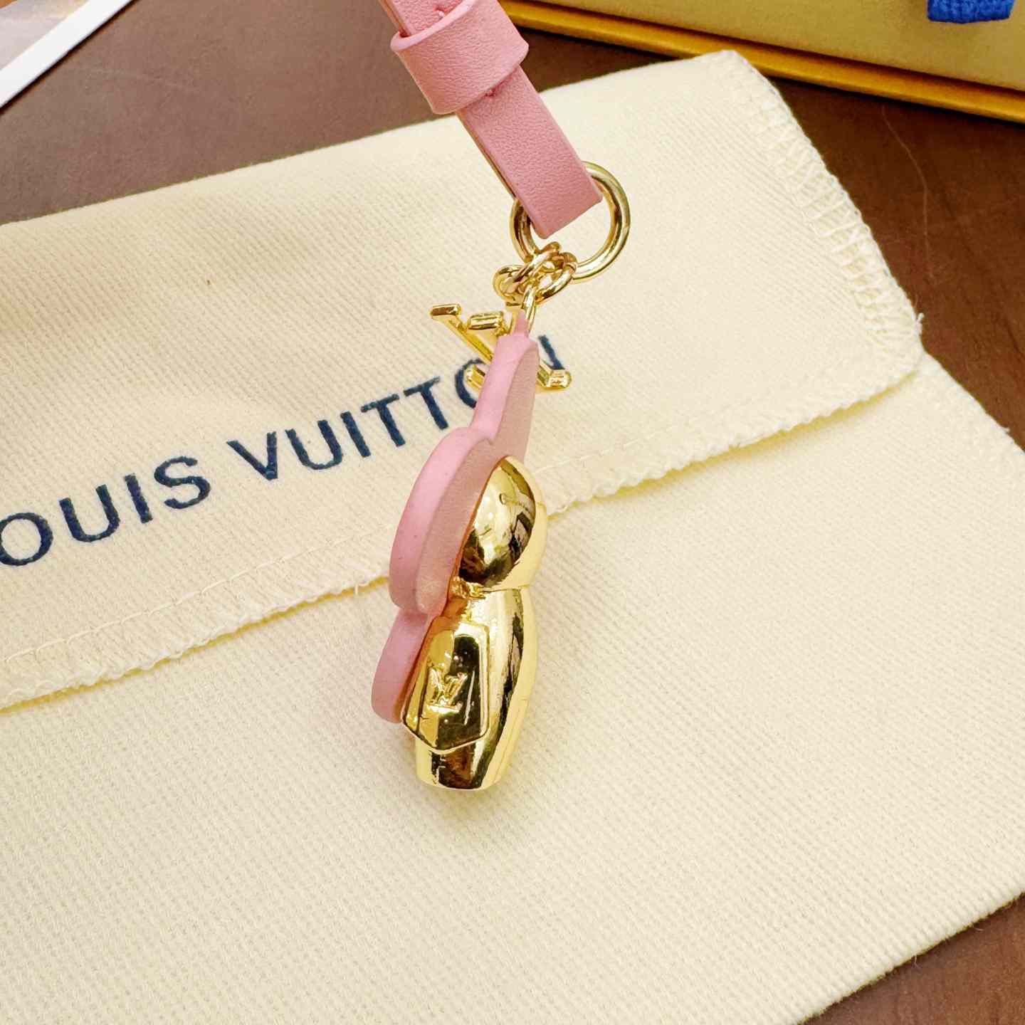 Louis Vuitton Mini Vivienne Bag Charm  M02127 - DopestKickz