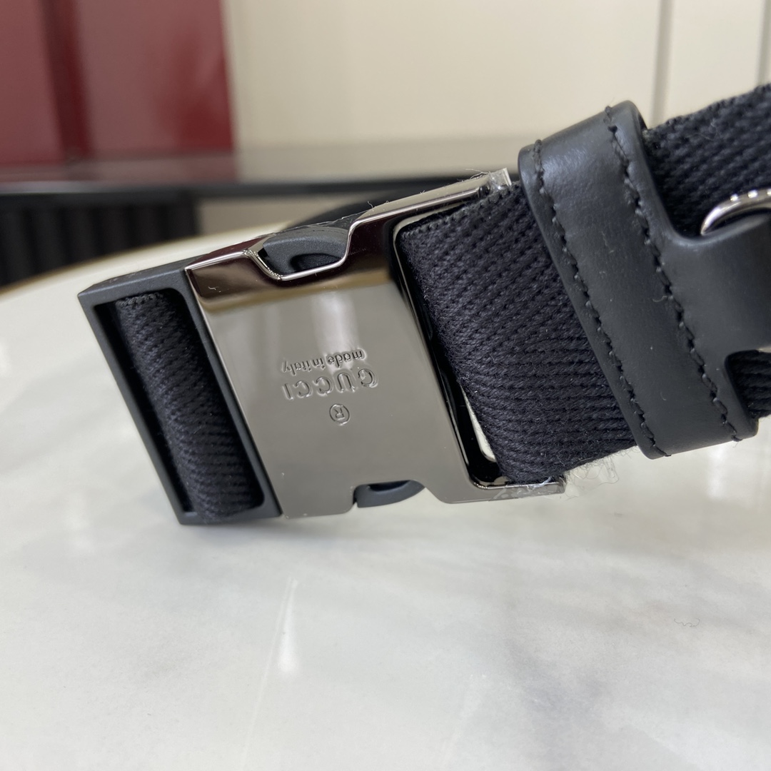 Gucci GG Emblem Small Belt Bag - DopestKickz