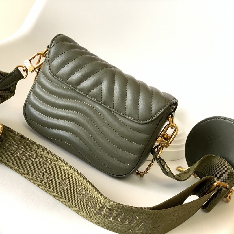  Louis Vuitton New Wave Multi-Pochette   （21x13x6.5cm）  M56471 - DopestKickz