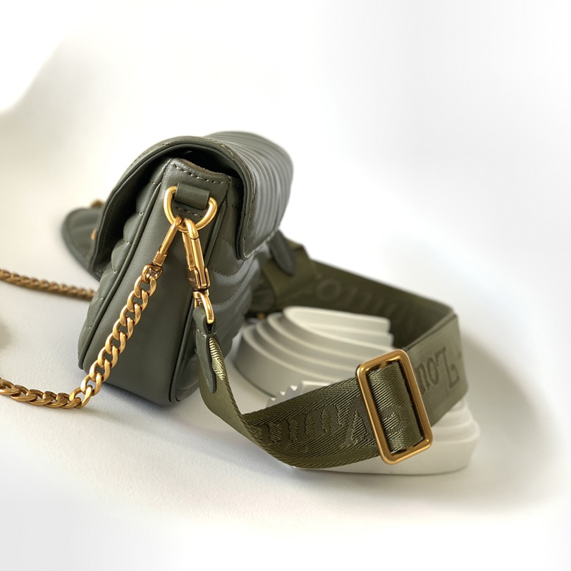  Louis Vuitton New Wave Multi-Pochette   （21x13x6.5cm）  M56471 - DopestKickz