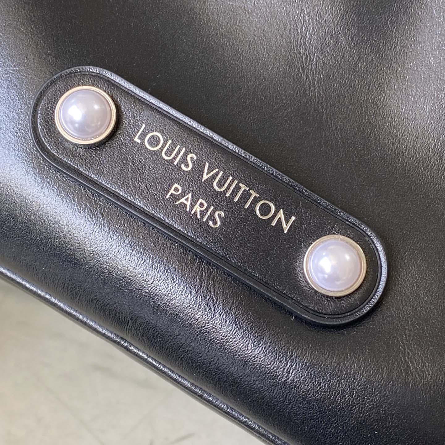 Louis Vuitton Keepall Cargo Bandoulière 25   M13988 - DopestKickz