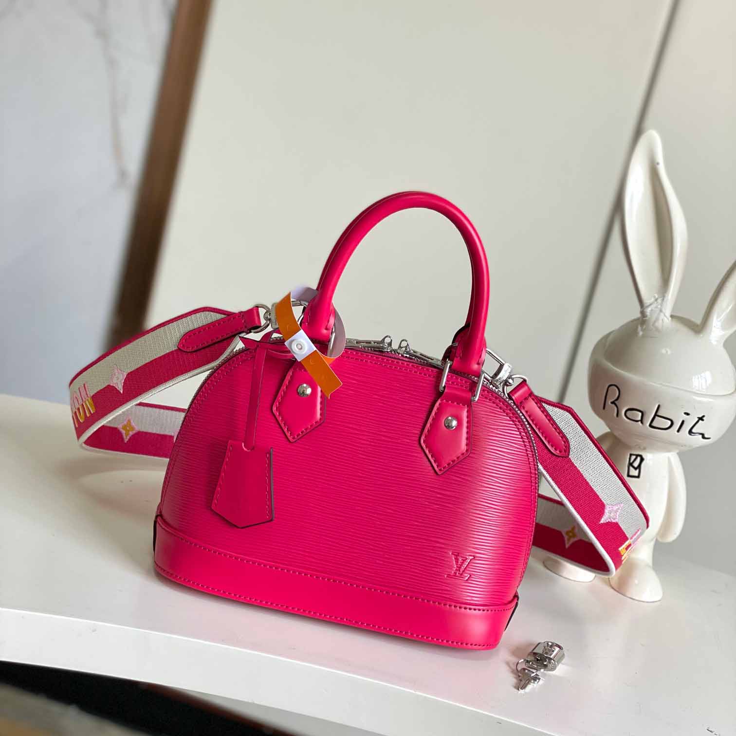 Louis Vuitton Alma BB   M57341 - DopestKickz