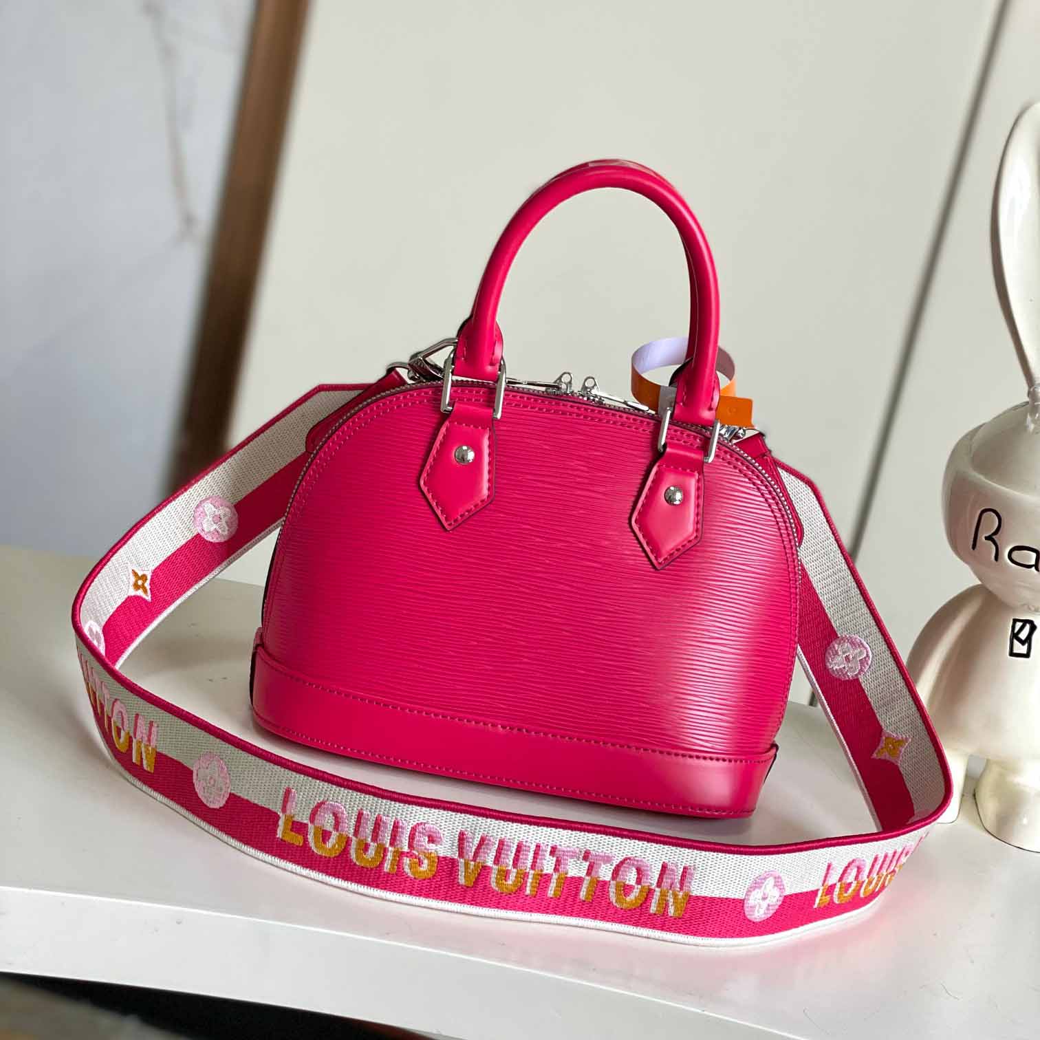 Louis Vuitton Alma BB   M57341 - DopestKickz