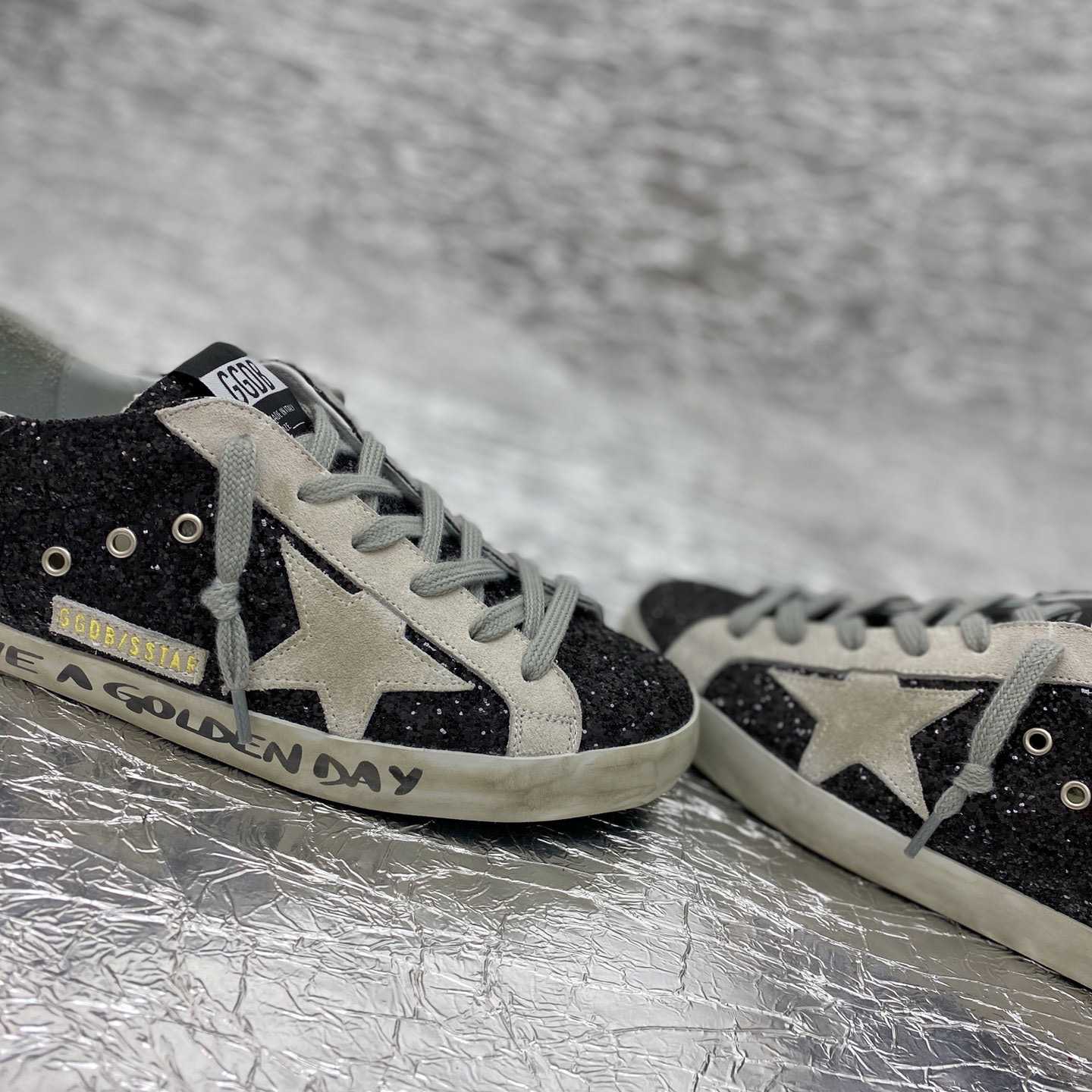 Golden Goose Sneakers - DopestKickz