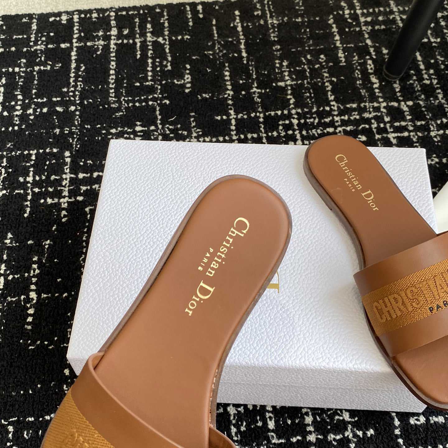Dior Dway Slide  - DopestKickz