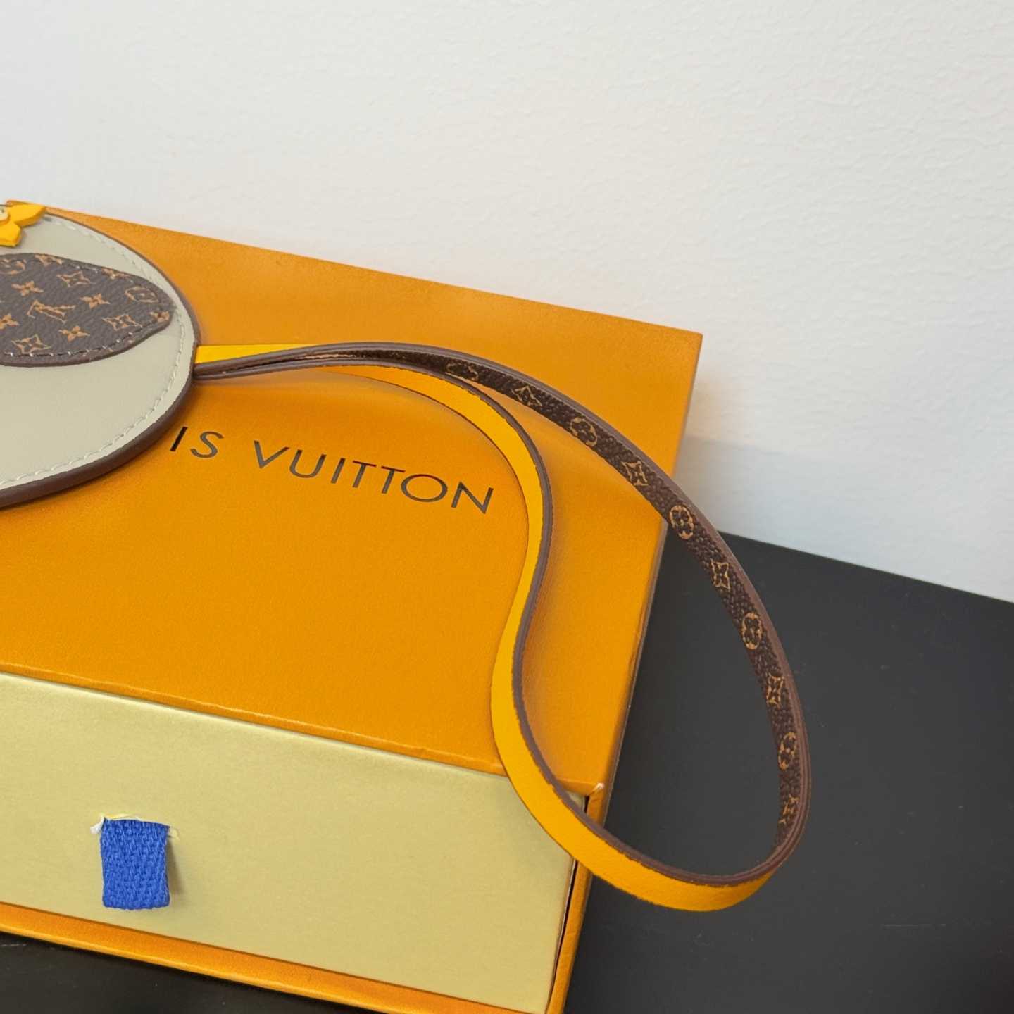 Louis Vuitton LV Elephant Bag Charm   M02384 - DopestKickz