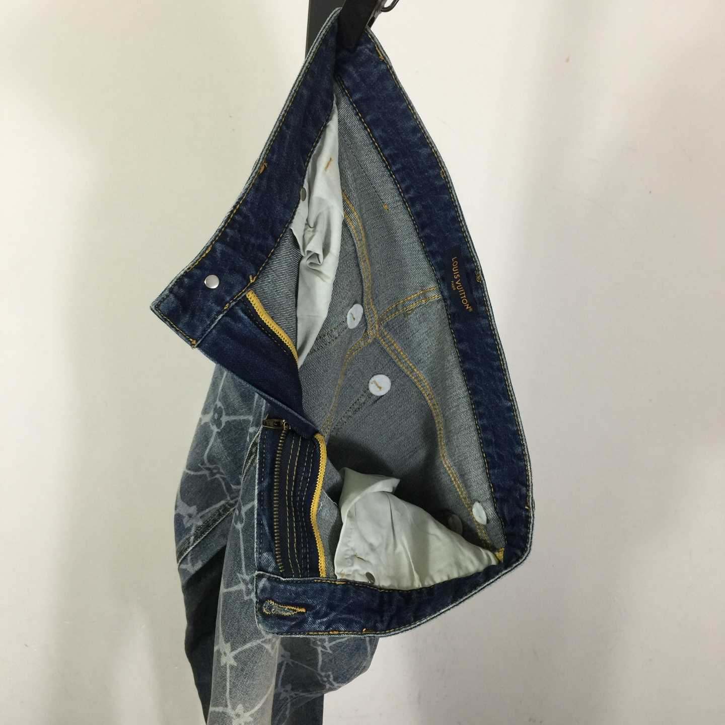 Louis Vuitton Jeans - DopestKickz