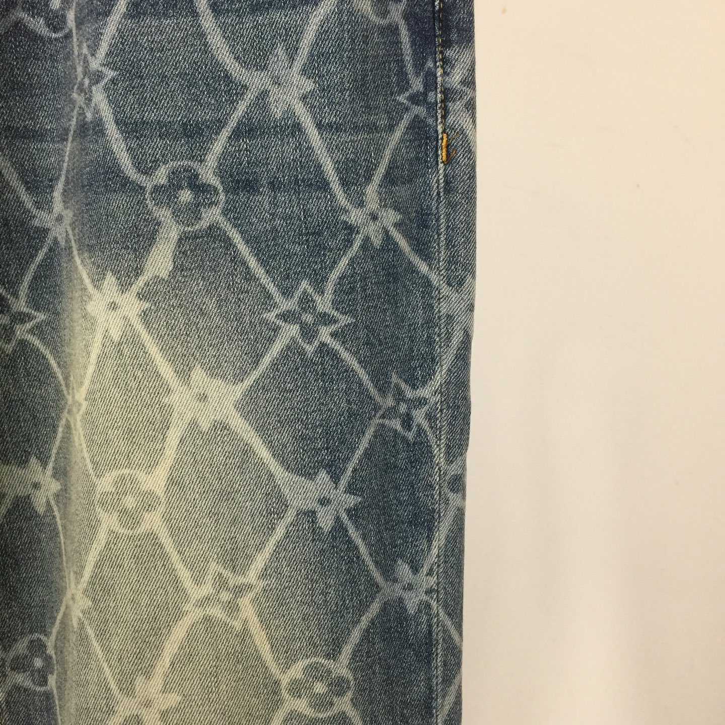 Louis Vuitton Jeans - DopestKickz