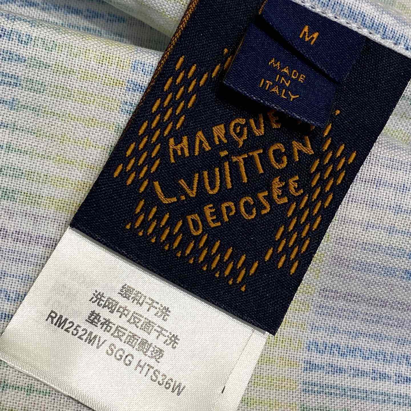 Louis Vuitton Graphic Printed Short-Sleeved Shirt    1AGTQG - DopestKickz