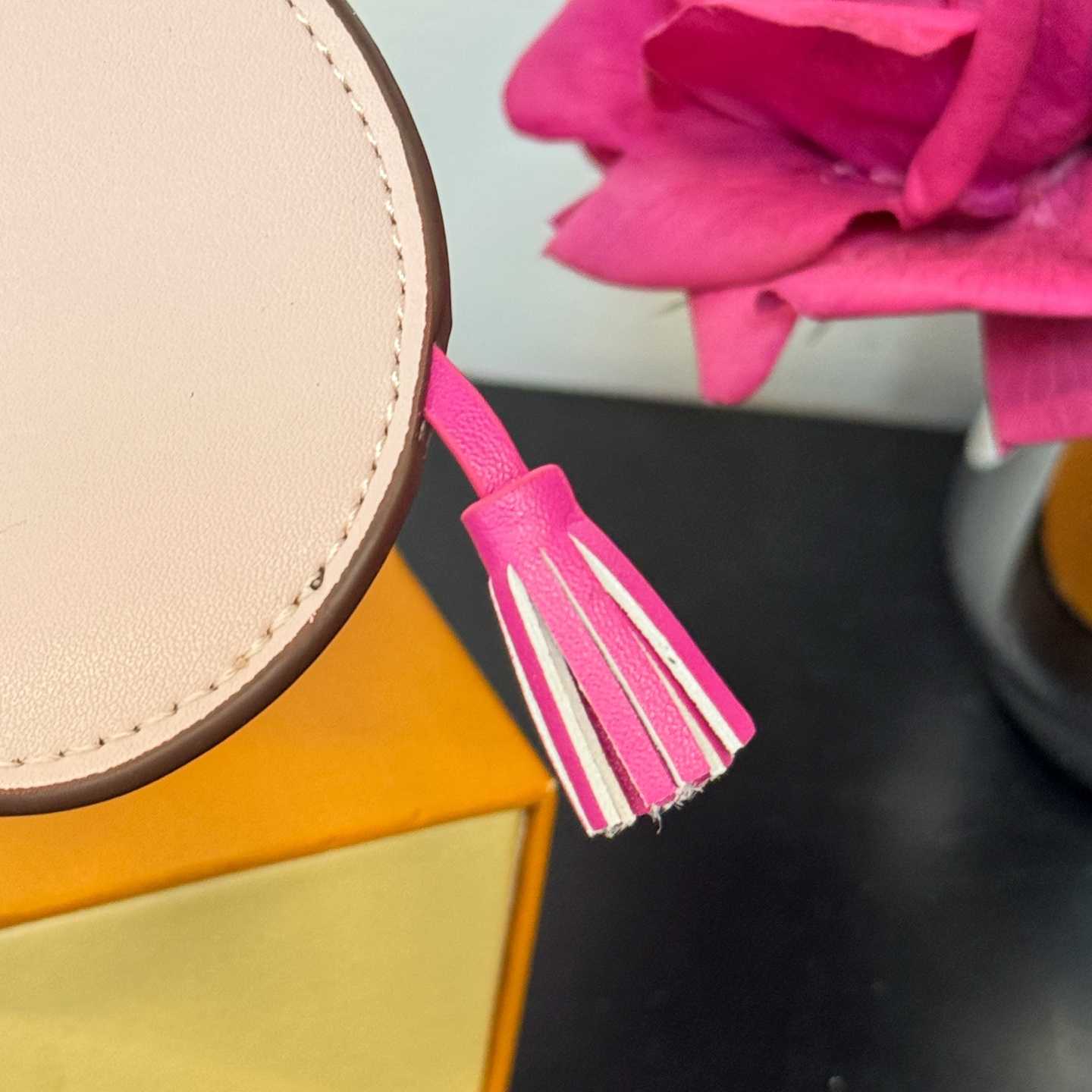 Louis Vuitton LV Elephant Bag Charm   M02383 - DopestKickz