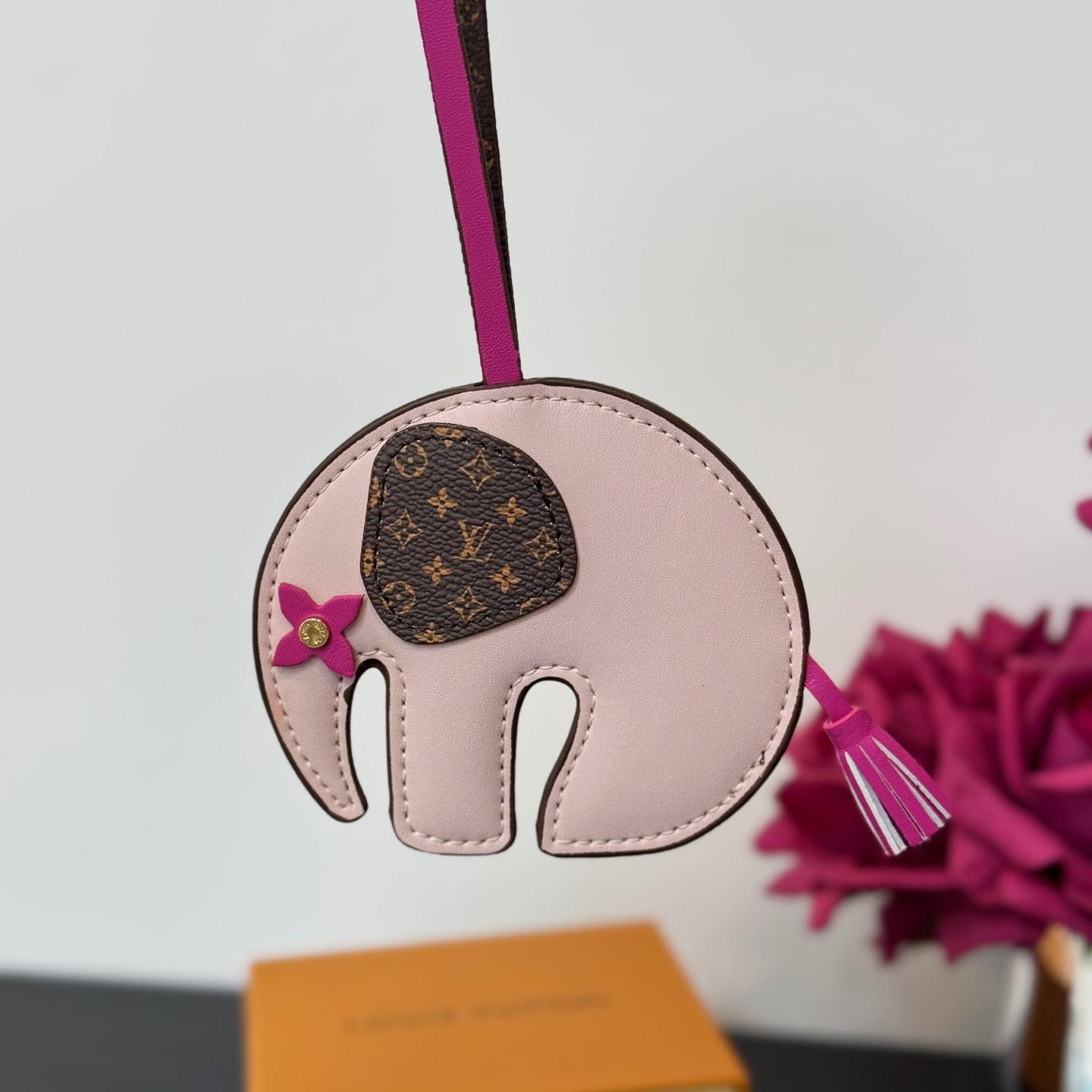 Louis Vuitton LV Elephant Bag Charm   M02383 - DopestKickz