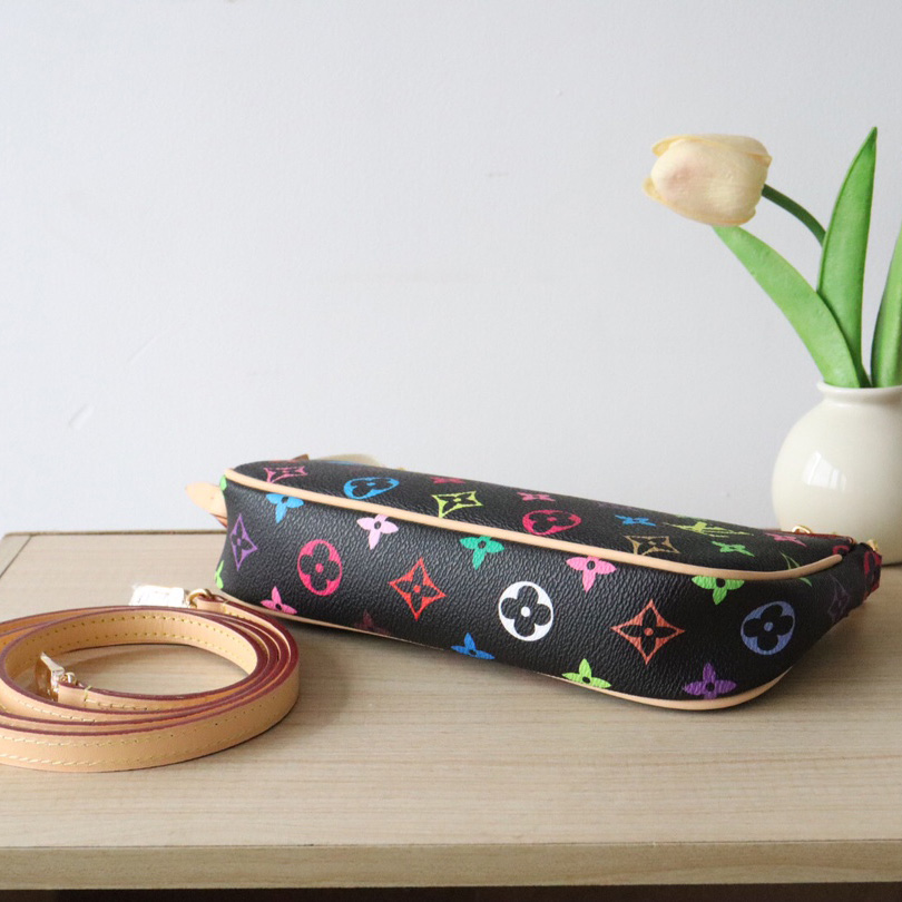  Louis Vuitton Pouch Pochette  22*13cm   M92649 - DopestKickz