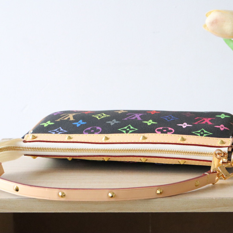  Louis Vuitton Pouch Pochette  22*13cm   M92649 - DopestKickz