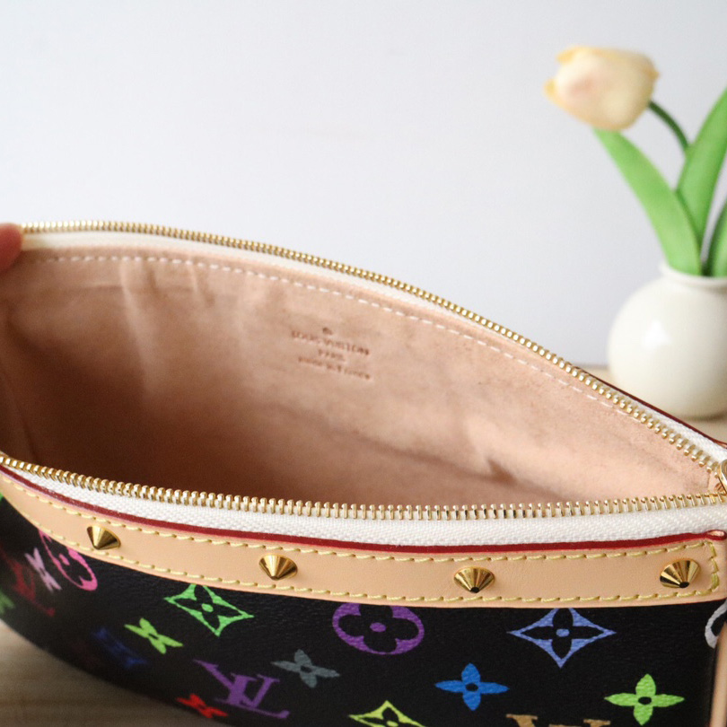  Louis Vuitton Pouch Pochette  22*13cm   M92649 - DopestKickz