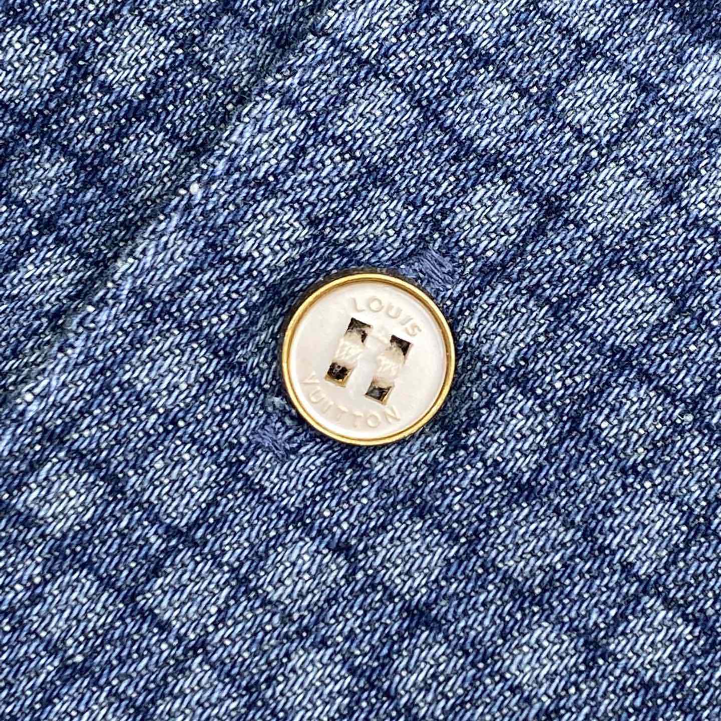 Louis Vuitton Printed Short-Sleeved Denim Shirt   1AFVQL - DopestKickz