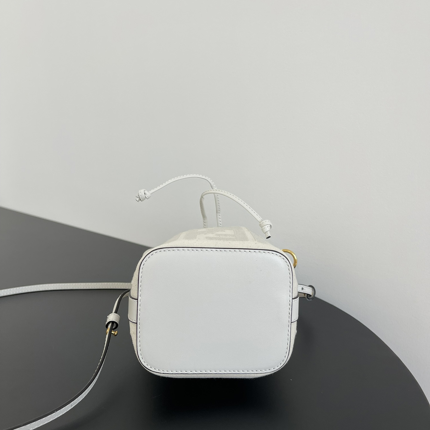 Fendi Bucket Bag (18-12-10cm) - DopestKickz