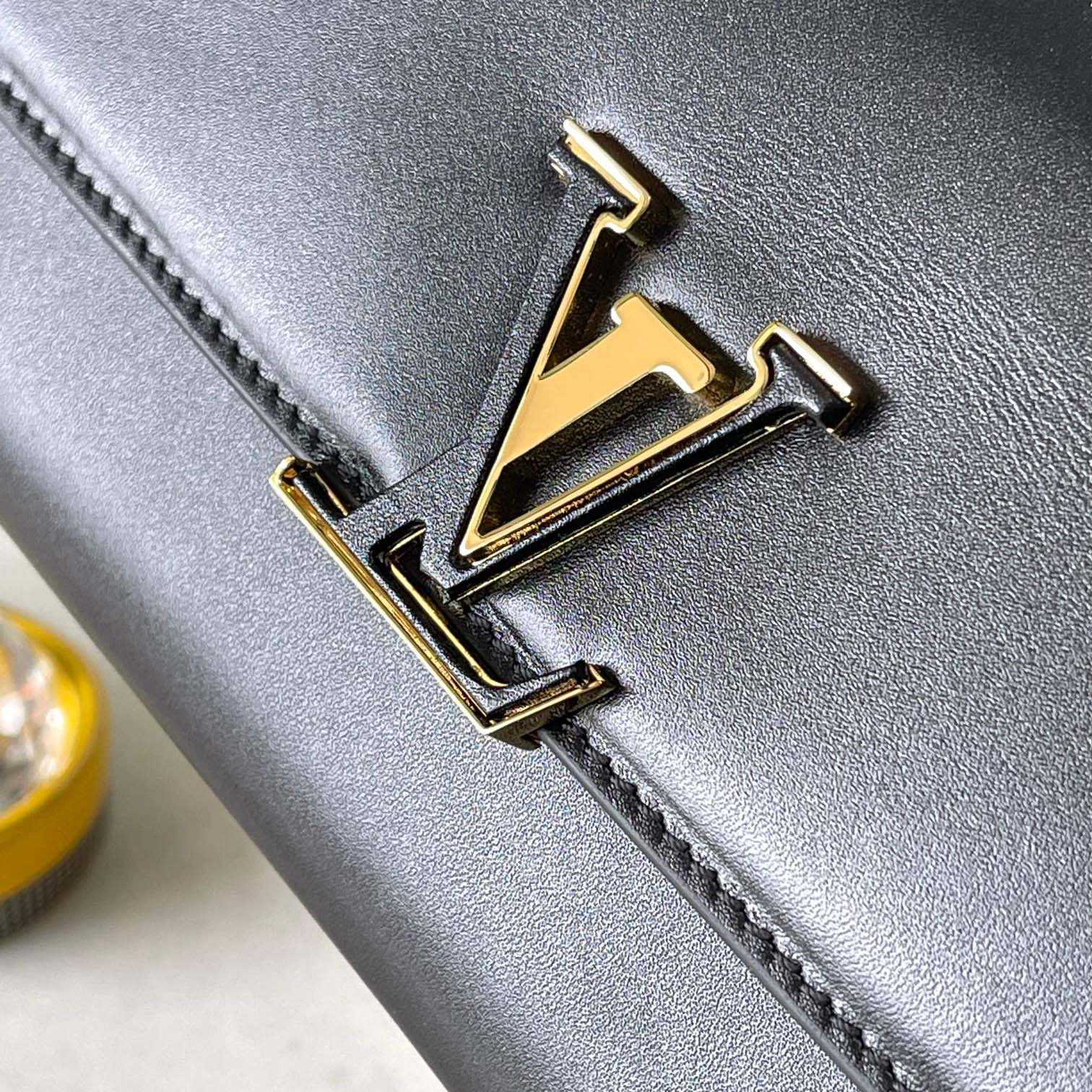 Louis Vuitton Wallet On Chain Capucines   M12143 - DopestKickz
