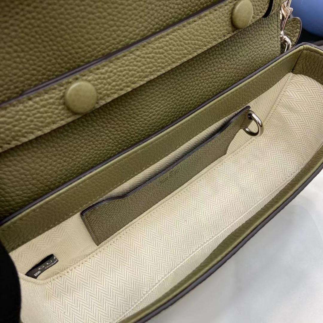 Gucci Small Crossbody Bag With Hook Closure - DopestKickz