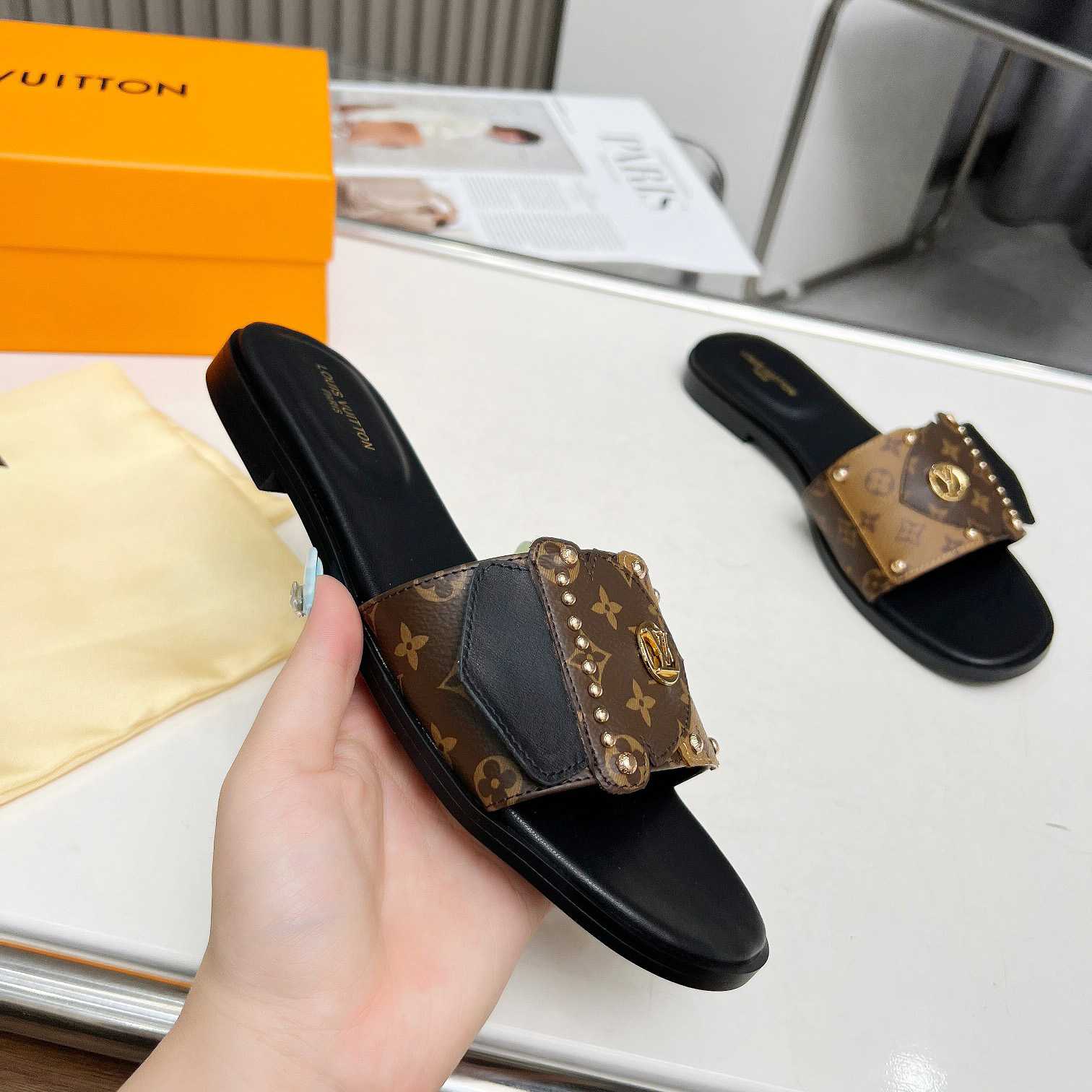Louis Vuitton LV Frame Flat Mule   1ACXG7 - DopestKickz