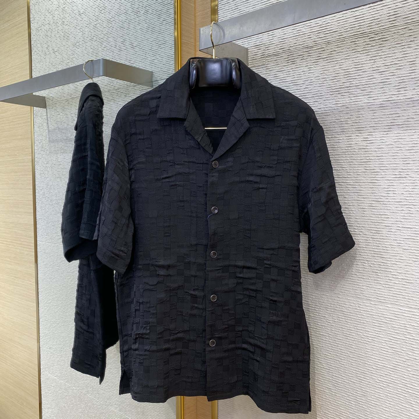 Louis Vuitton Graphic Jacquard Short-Sleeved Shirt  1AHCH7 - DopestKickz