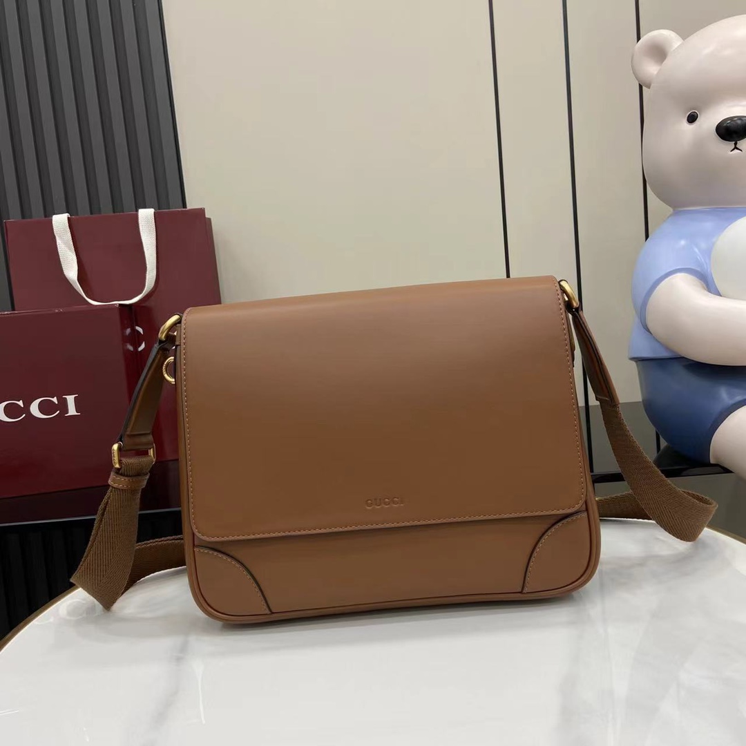 Gucci GG Emblem Medium Crossbody Bag - DopestKickz
