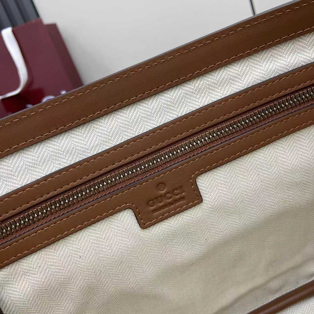 Gucci GG Emblem Medium Crossbody Bag - DopestKickz