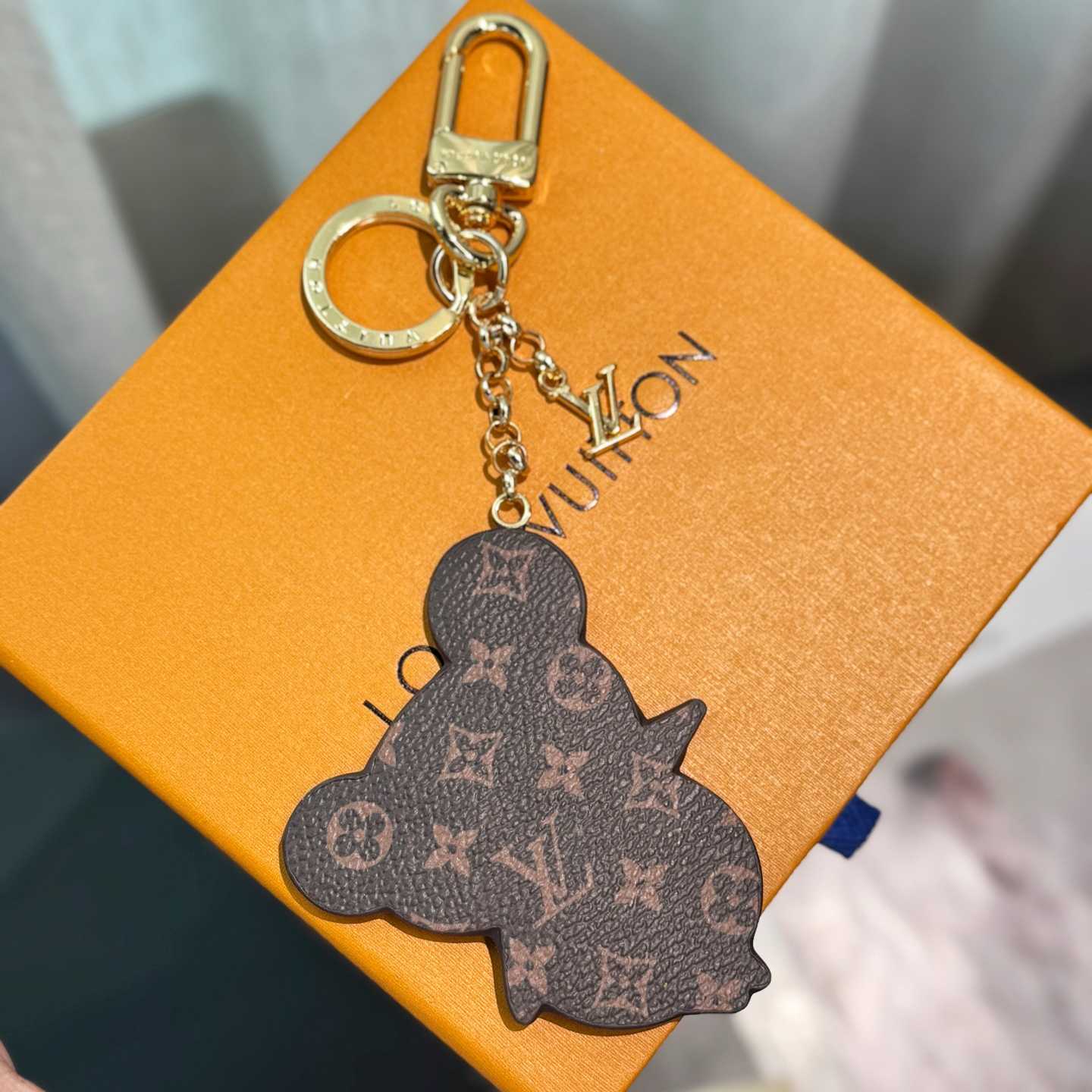 Louis Vuitton LV x TM Superflat Panda Key Holder   M02467 - DopestKickz