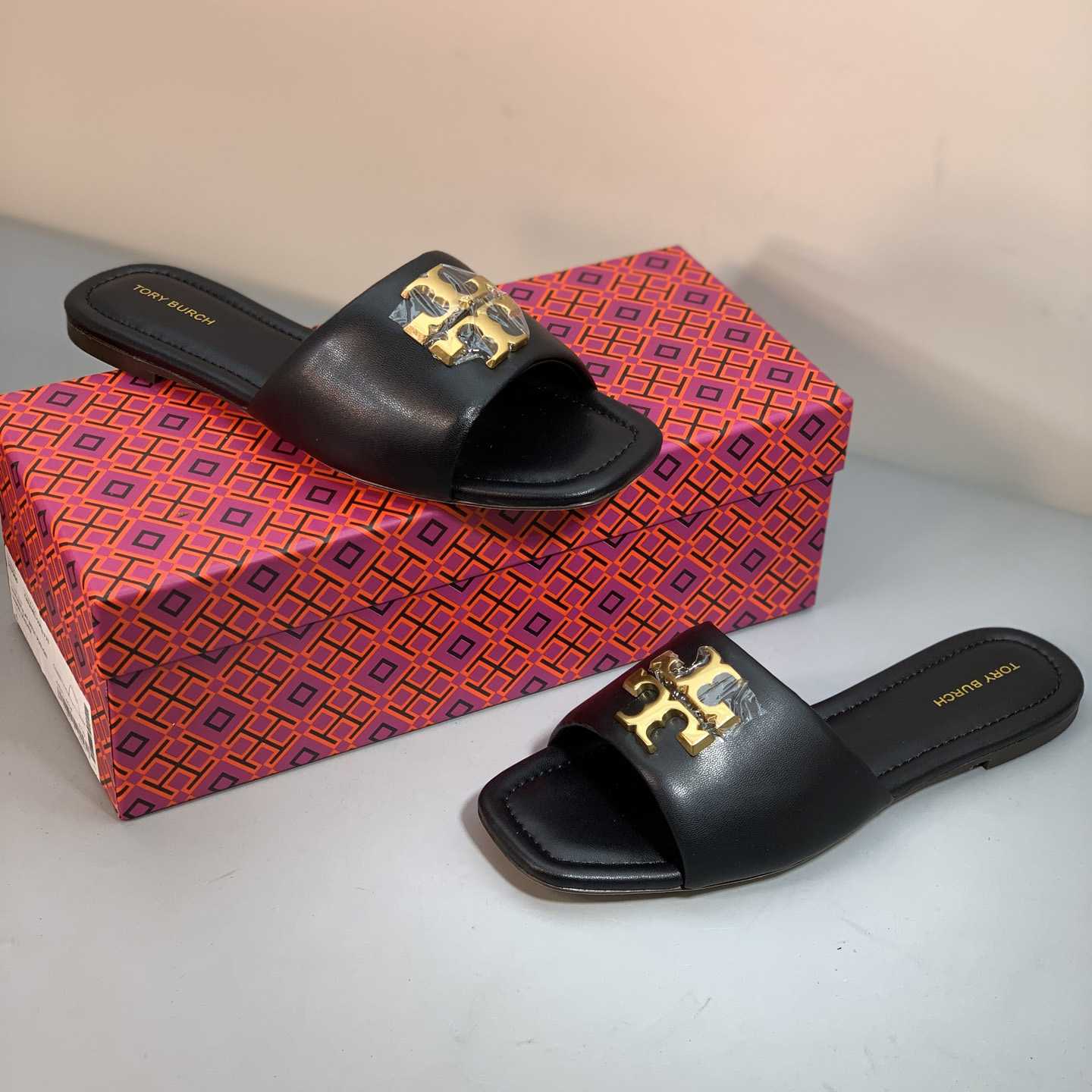 Tory Burch Eleanor Slide Sandal - DopestKickz