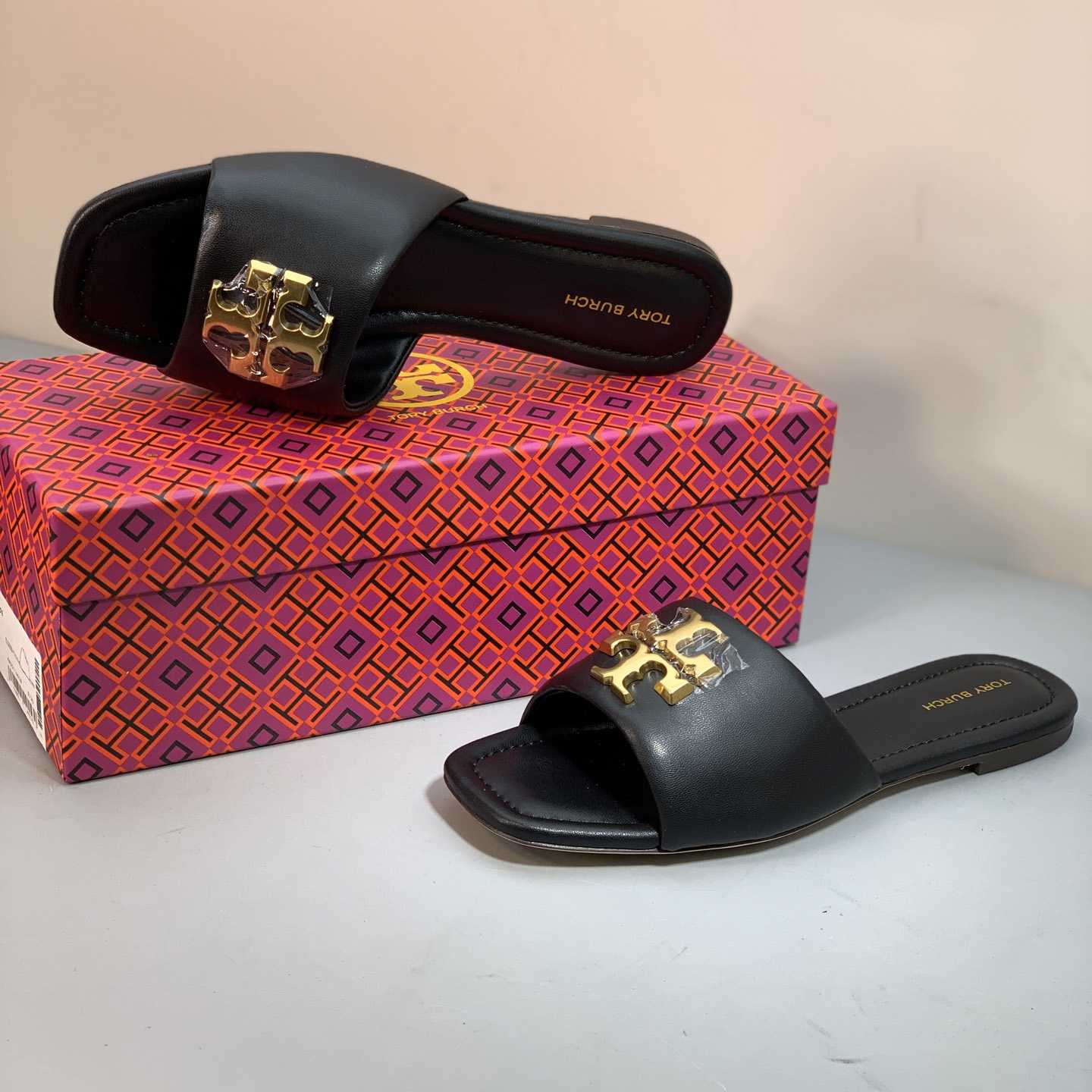 Tory Burch Eleanor Slide Sandal - DopestKickz