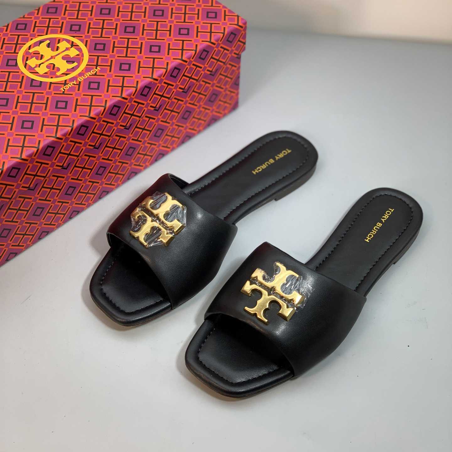 Tory Burch Eleanor Slide Sandal - DopestKickz
