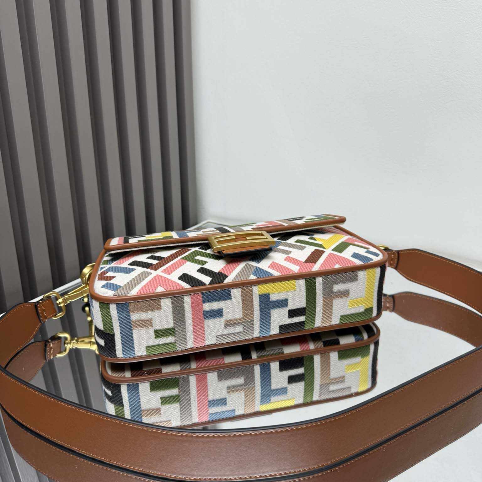 Fendi Baguette Mini  26x13x6cm - DopestKickz