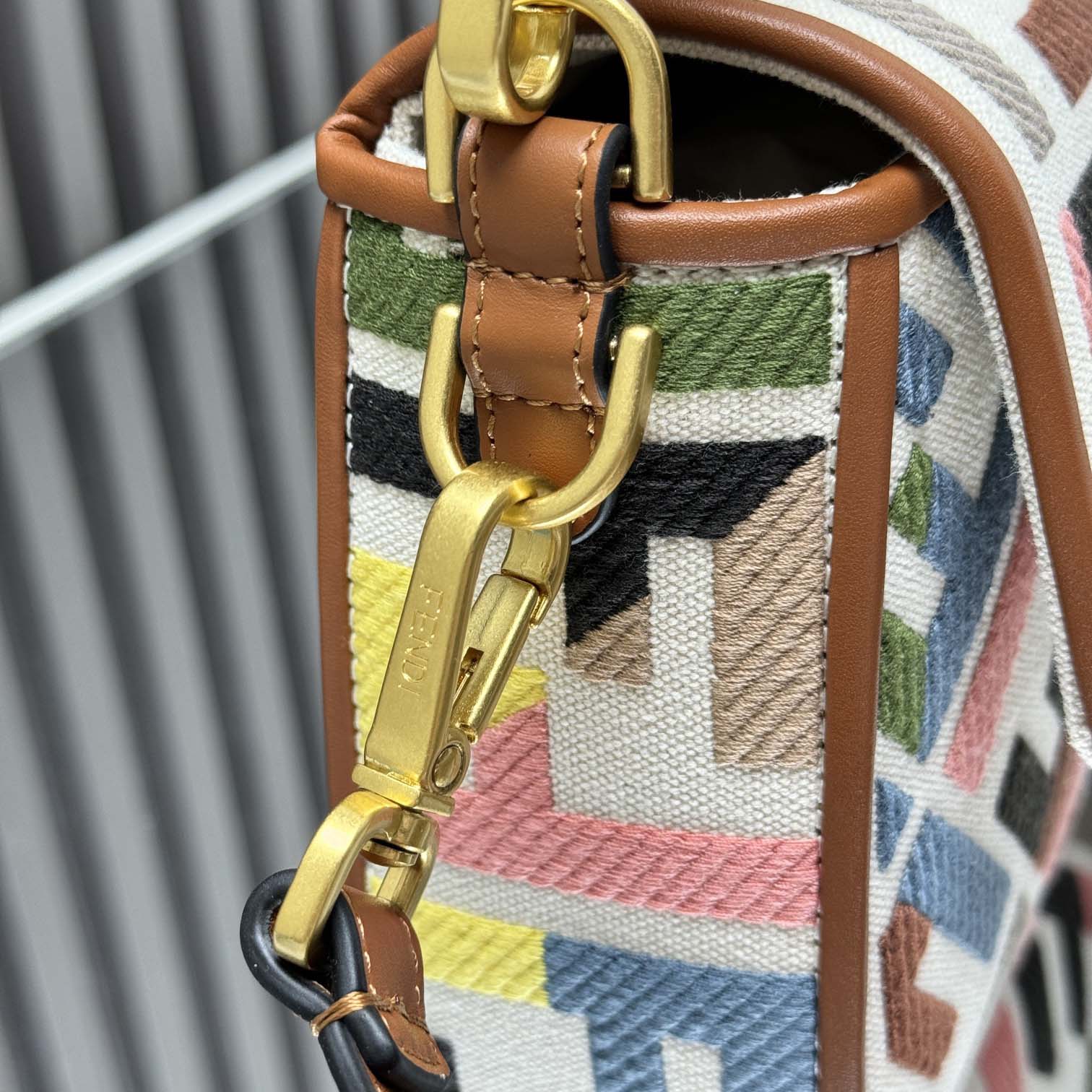 Fendi Baguette Mini  26x13x6cm - DopestKickz