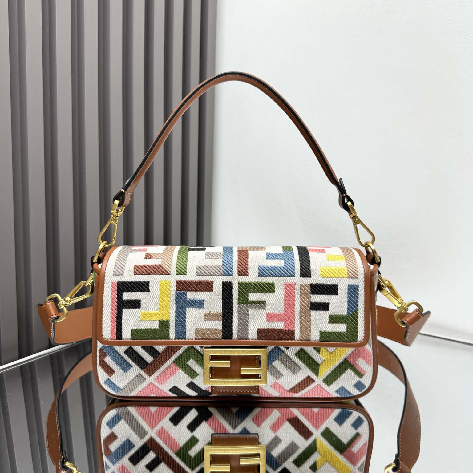 Fendi Baguette Mini  26x13x6cm - DopestKickz