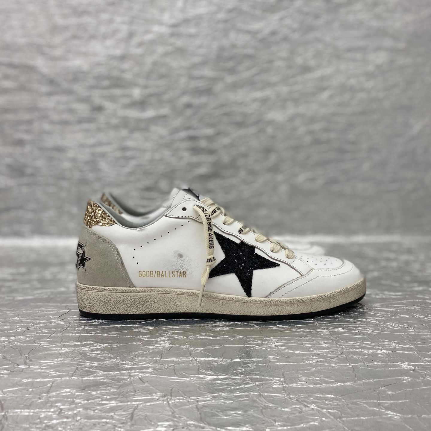Golden Goose Sneakers - DopestKickz