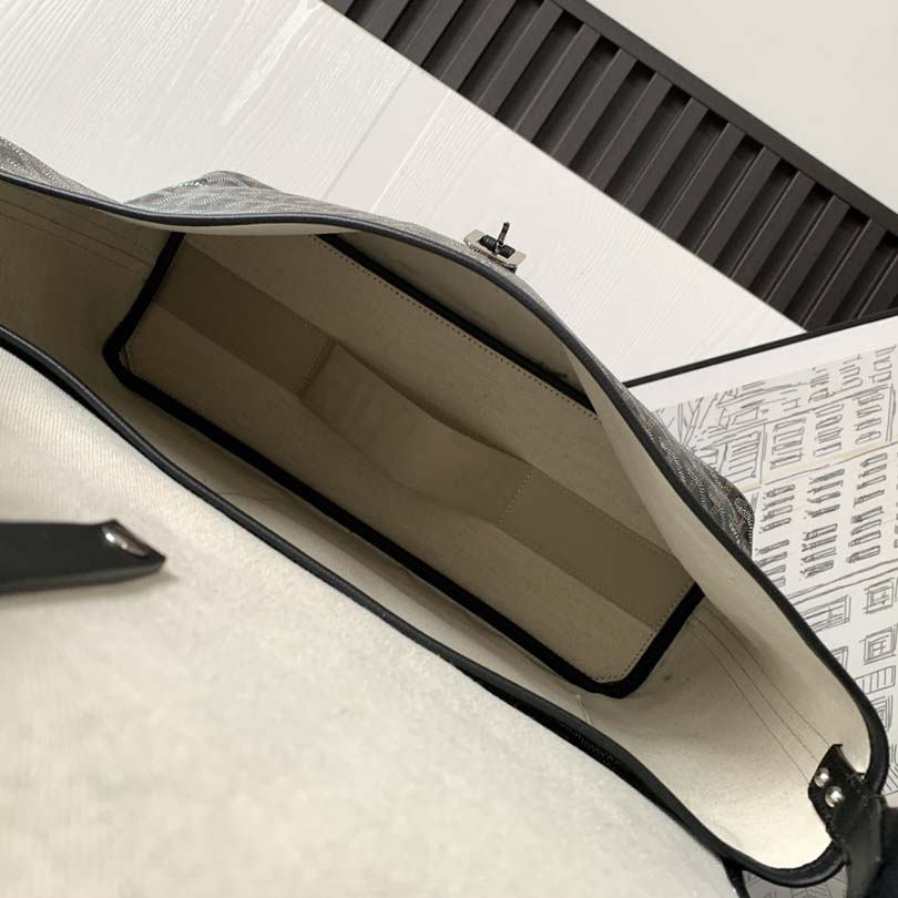 Goyard Capetien Messenger Bag    - DopestKickz