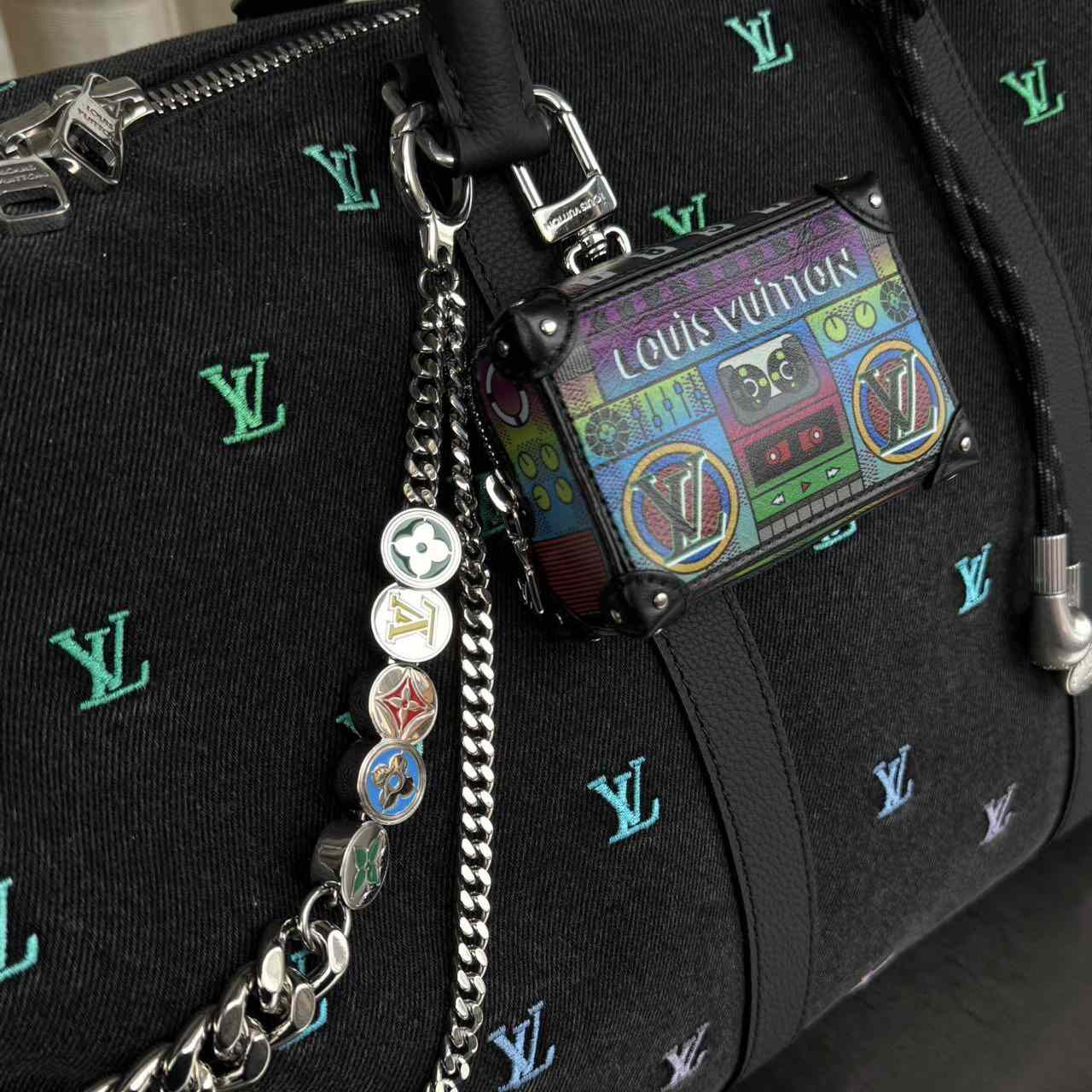 Louis Vuitton LV Stereo Bag Charm   M02395 - DopestKickz