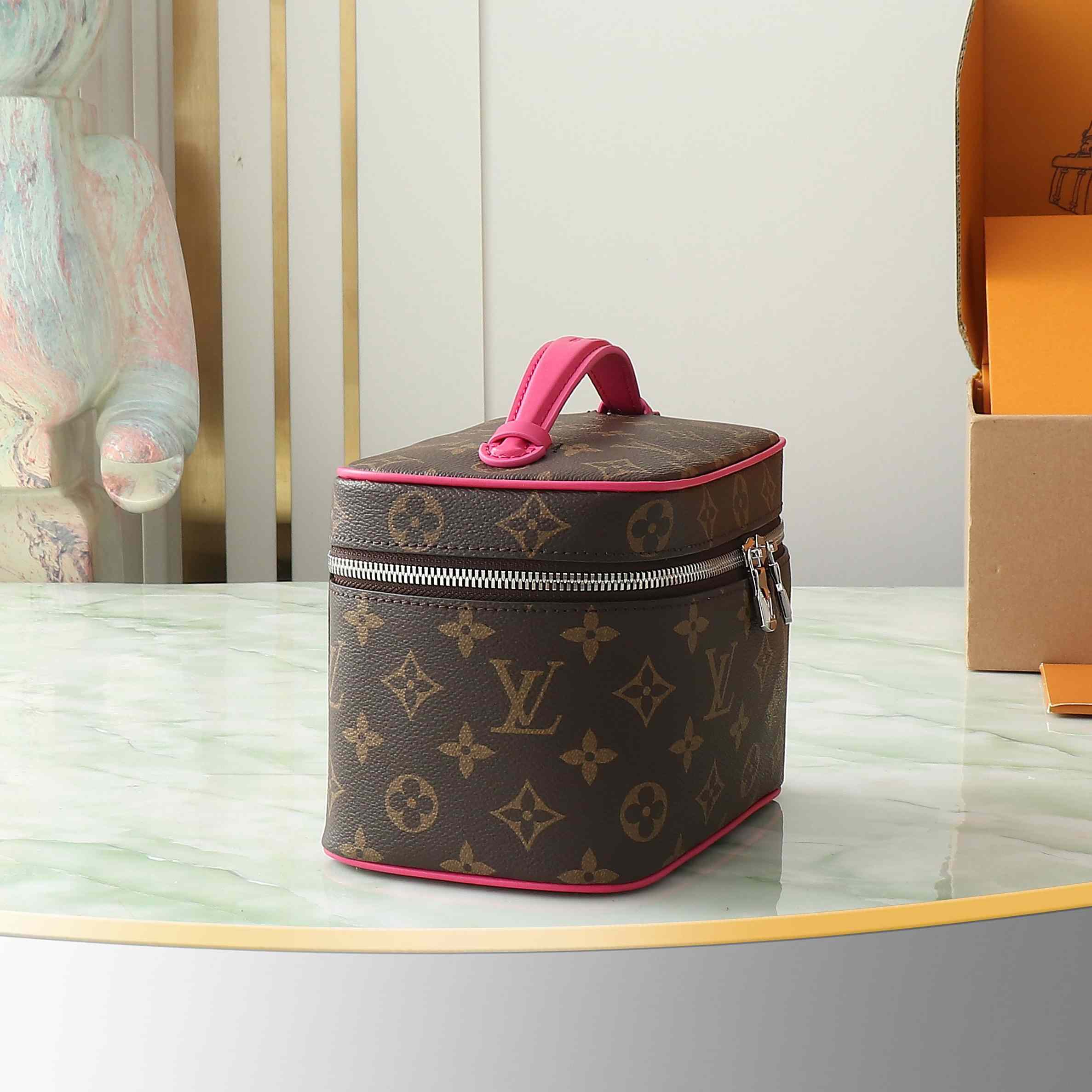 Louis Vuitton Nice Mini  M12650 - DopestKickz