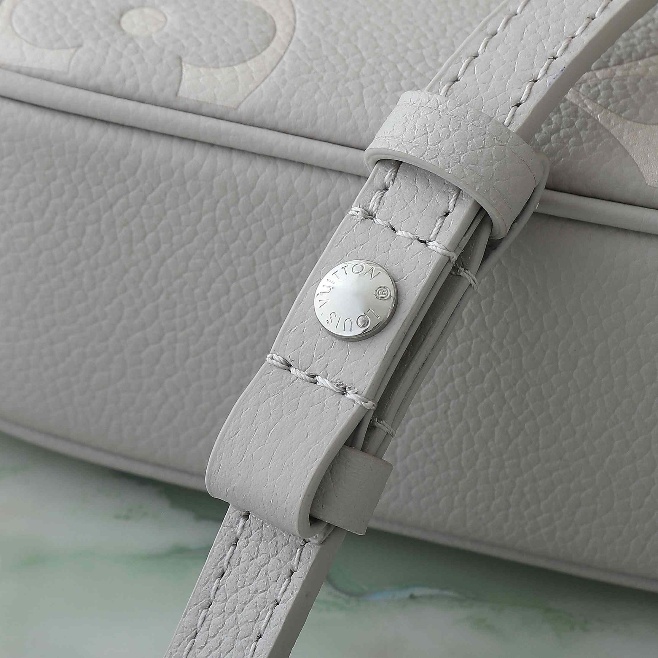 Louis Vuitton Wallet on Chain Ivy    M14225 - DopestKickz