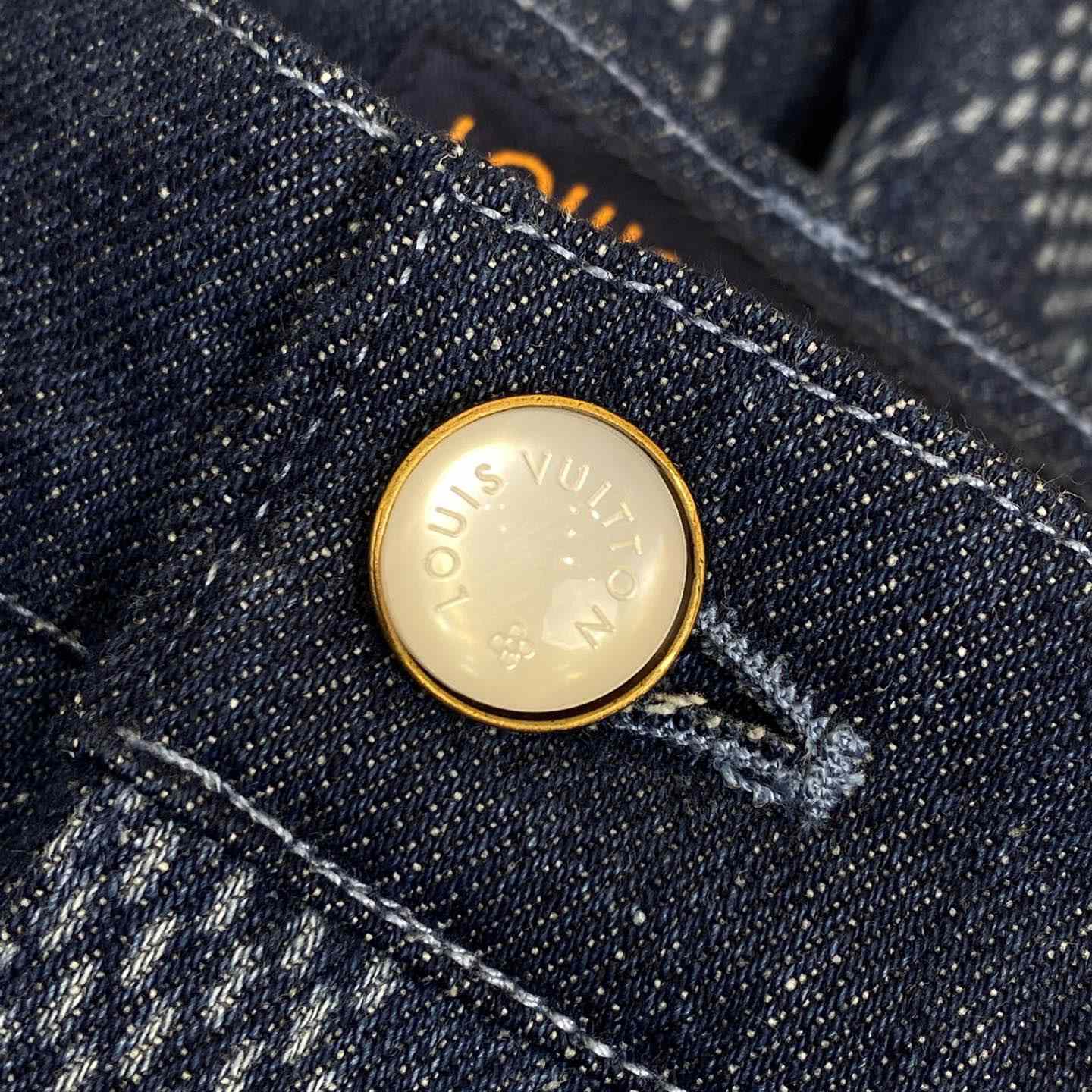 Louis Vuitton Embroidered Damier Denim Shorts  1AFVO5 - DopestKickz