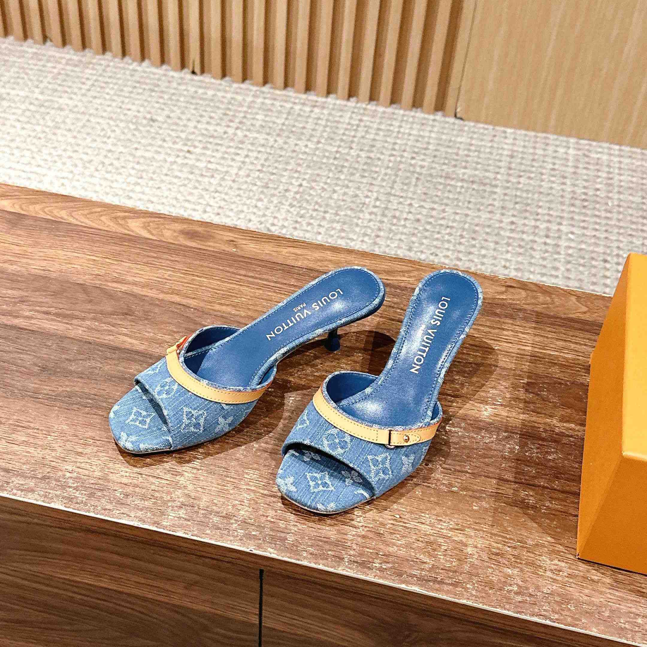 Louis Vuitton LV x TM 6AM Mule    - DopestKickz