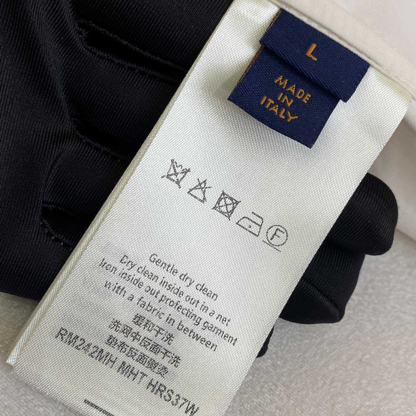 Louis Vuitton Embellished Open Collar Long-Sleeved Shirt   1AFVQQ - DopestKickz