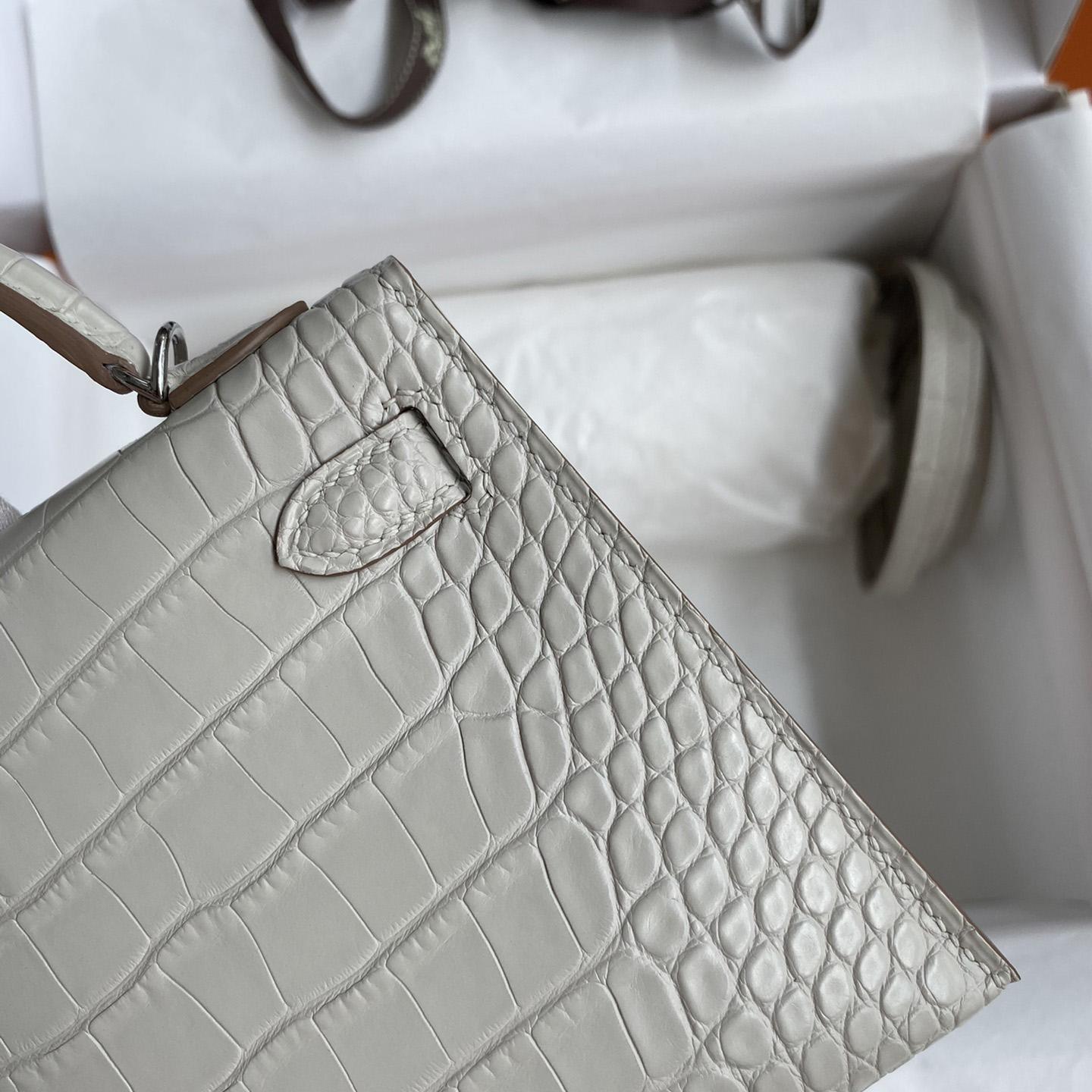 Hermes Mini Kelly 19 - DopestKickz