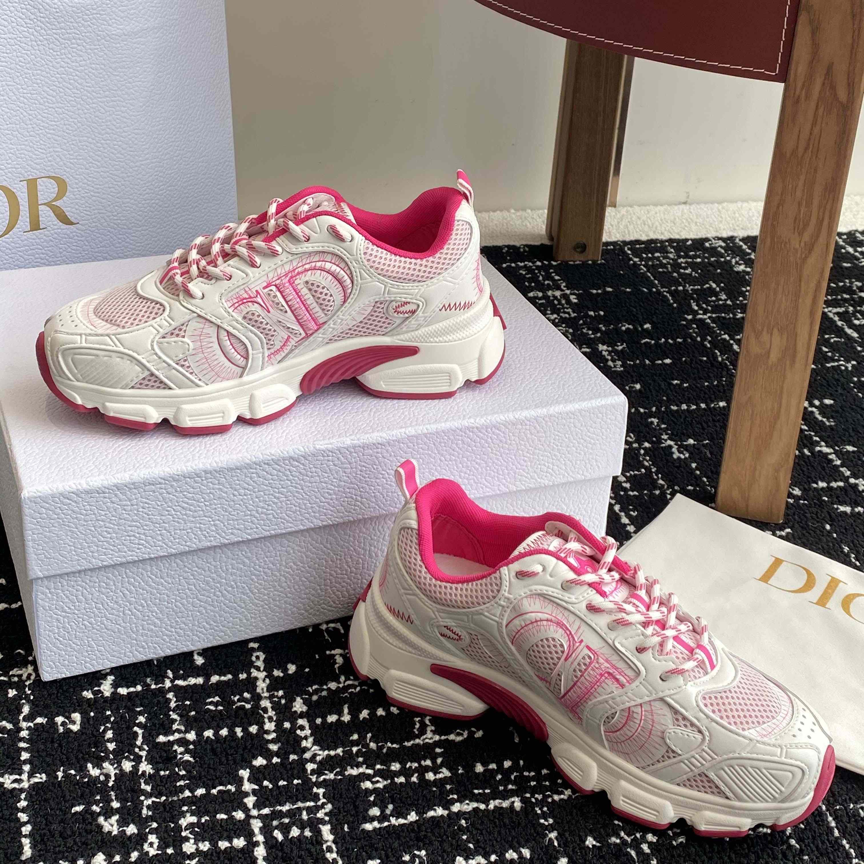 Miss Dior — Dior Chrono Sneaker  - DopestKickz