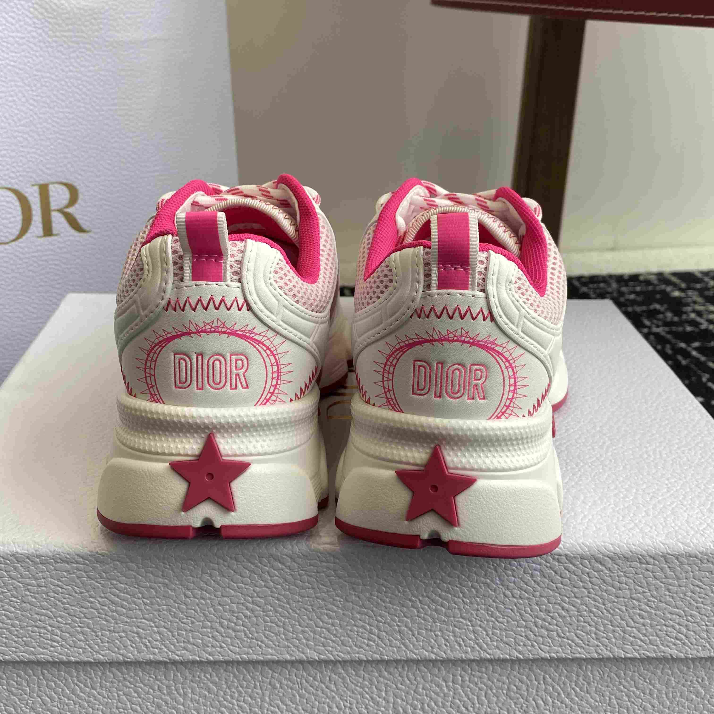 Miss Dior — Dior Chrono Sneaker  - DopestKickz