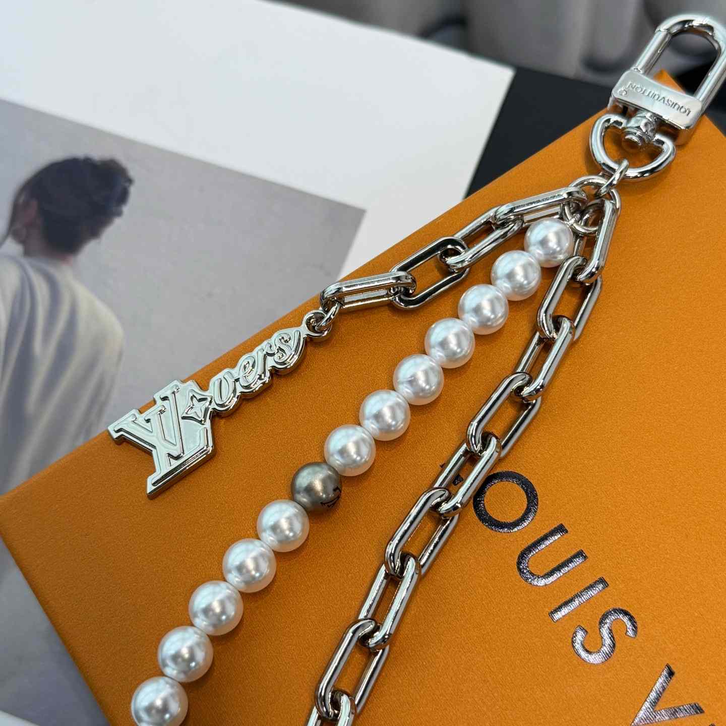 Louis Vuitton Pearls Chain Belt and Bag Charm  M02606 - DopestKickz