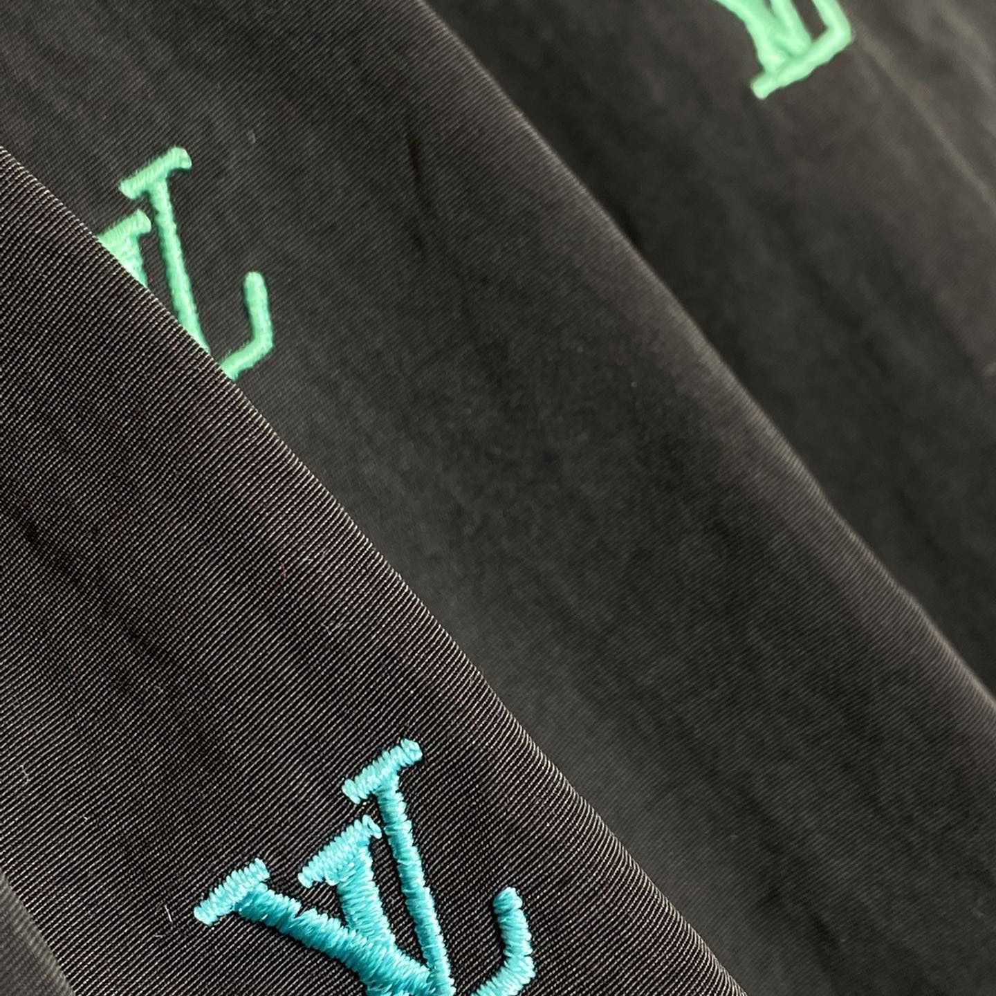 Louis Vuitton LV Blason Gradient Embroidered Swim Shorts   1AGTQT - DopestKickz