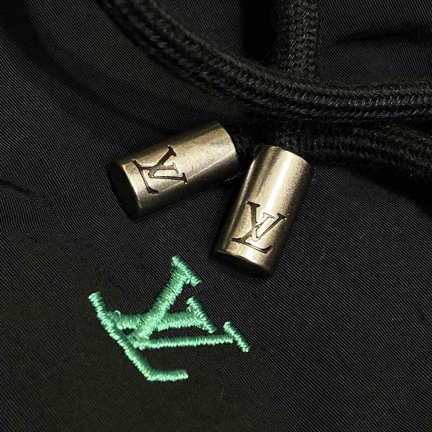 Louis Vuitton LV Blason Gradient Embroidered Swim Shorts   1AGTQT - DopestKickz