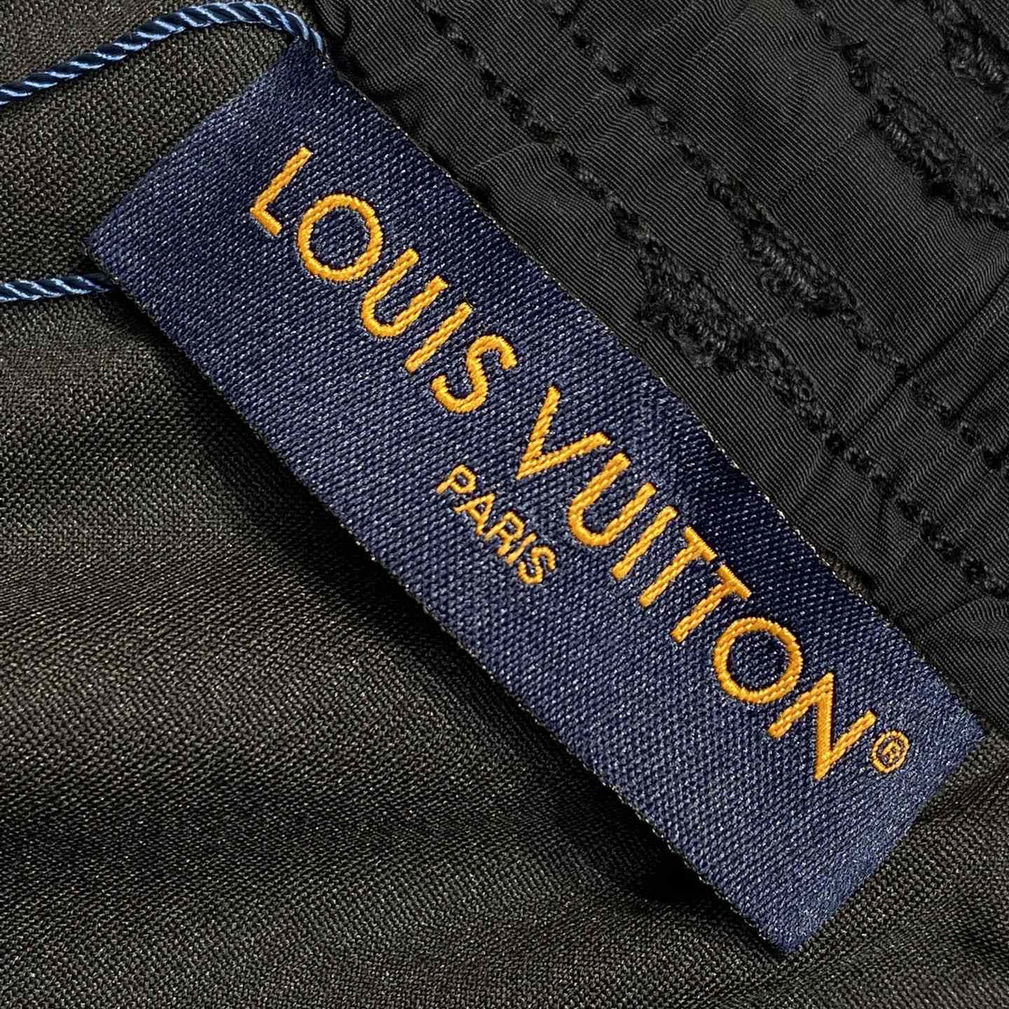 Louis Vuitton LV Blason Gradient Embroidered Swim Shorts   1AGTQT - DopestKickz