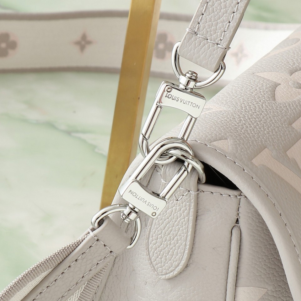 Louis Vuitton Diane   M14214 - DopestKickz