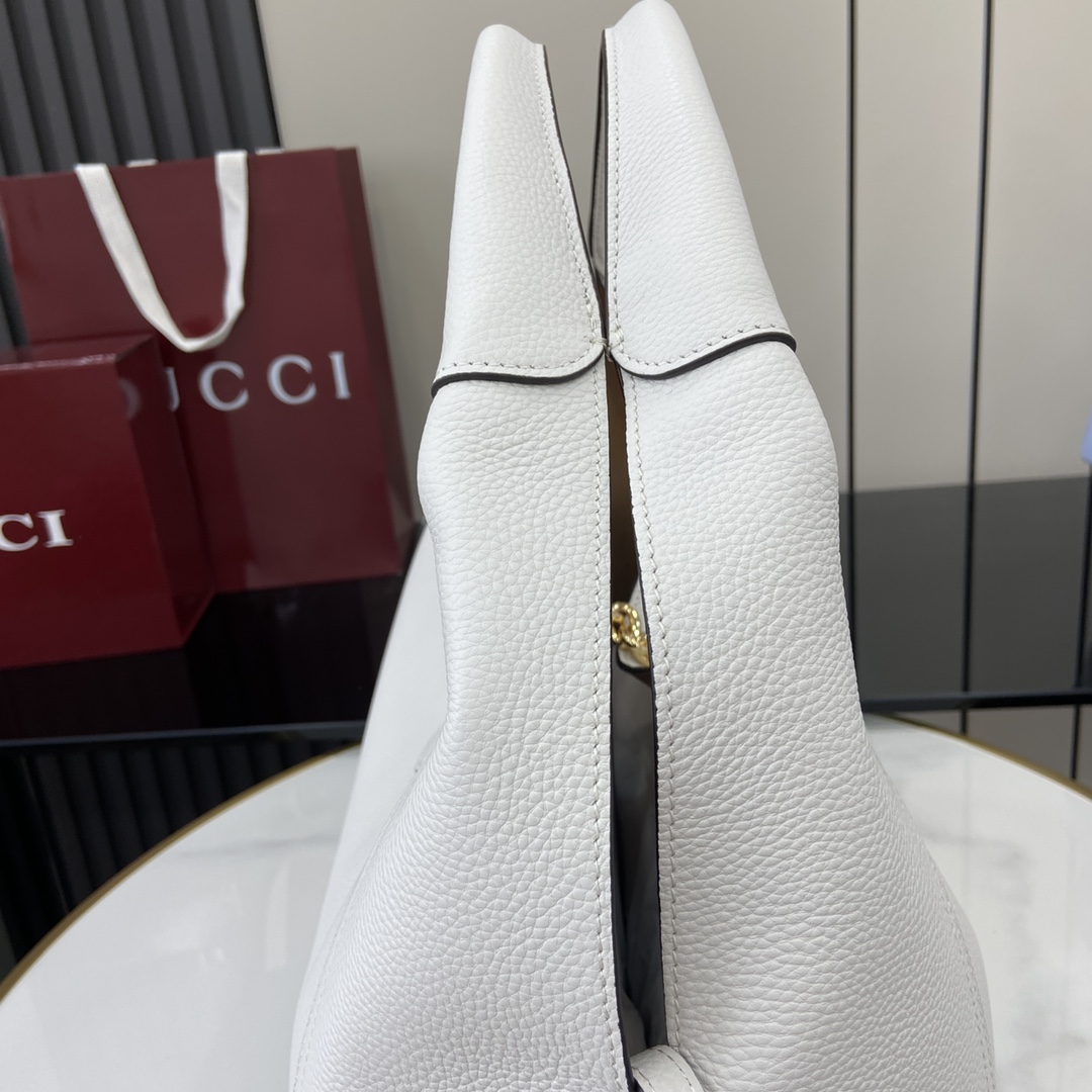 Gucci Softbit Maxi Shoulder Bag - DopestKickz